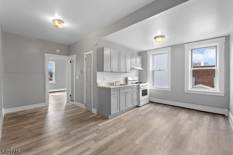 101 Burgess Pl 2 Property Photo 1
