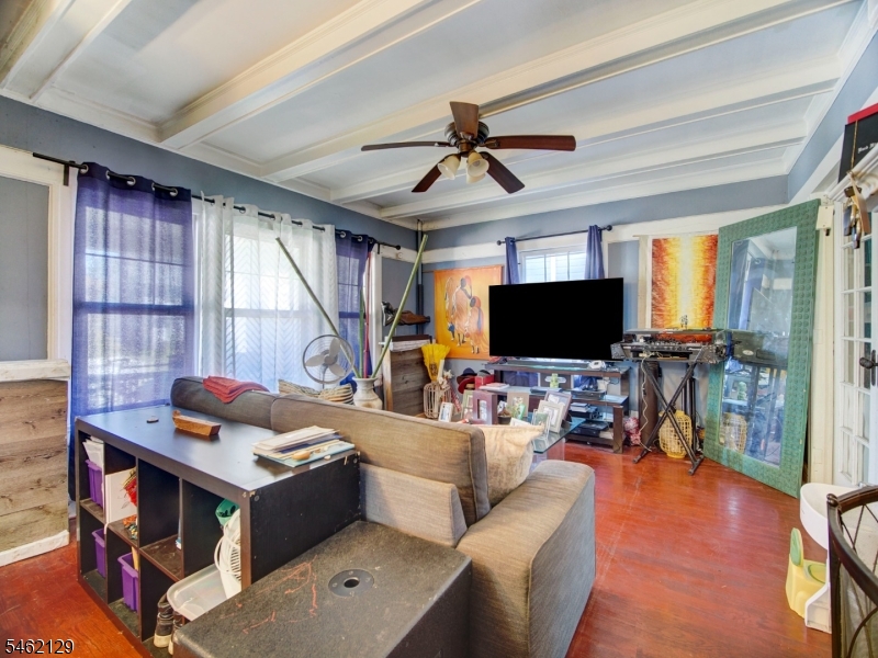 165 Dodd St Property Photo 4