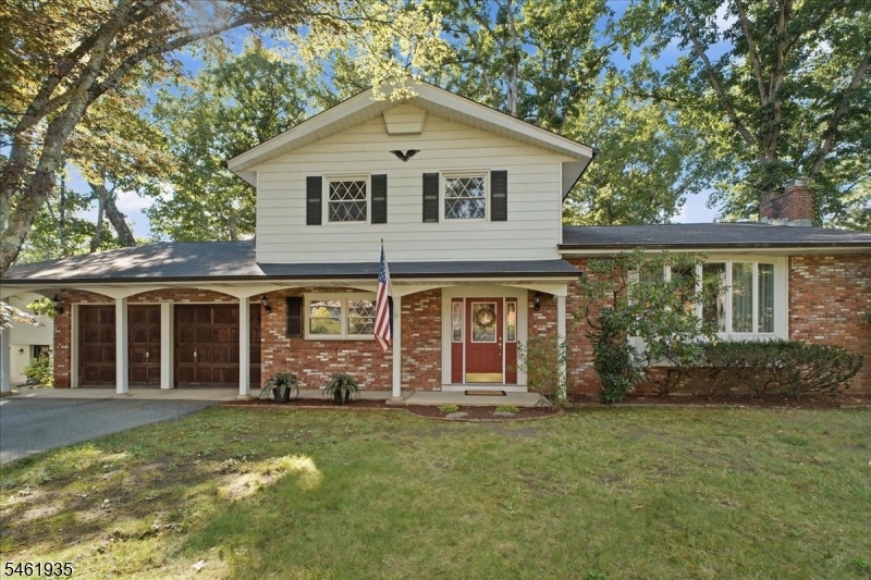 571 Green Pond Rd Property Photo 2