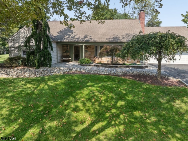 34 Hughes Rd Property Photo 1