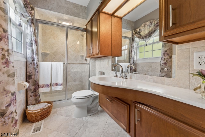 34 Hughes Rd Property Photo 24