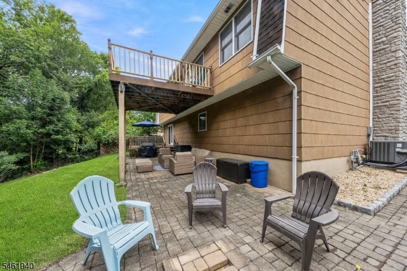 61 Geoffrey Way Property Photo 34