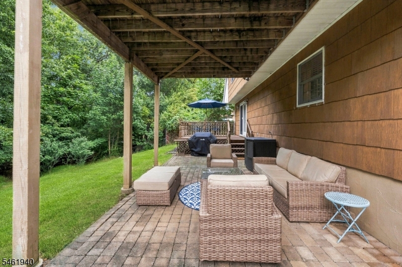 61 Geoffrey Way Property Photo 35