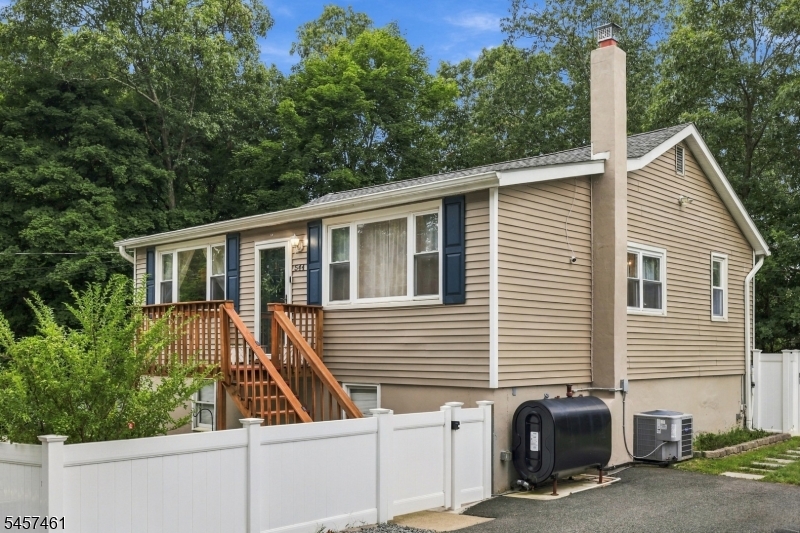 544 Brooklyn Mountain Rd Property Photo 1