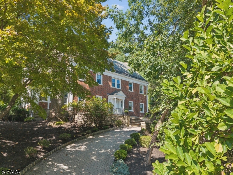174 Highland Ave Property Photo 2