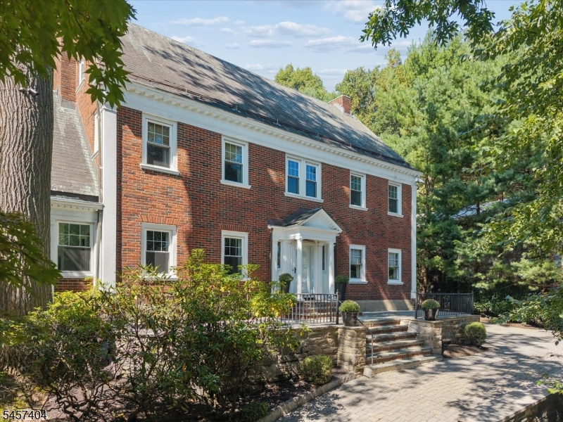 174 Highland Ave Property Photo 3