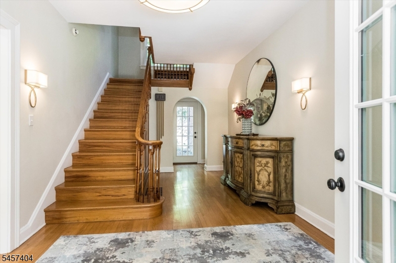 174 Highland Ave Property Photo 8