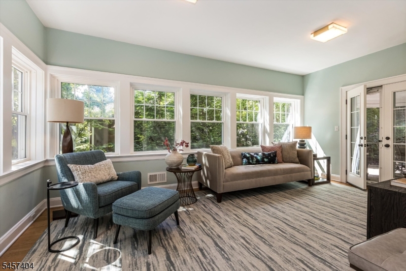 174 Highland Ave Property Photo 15