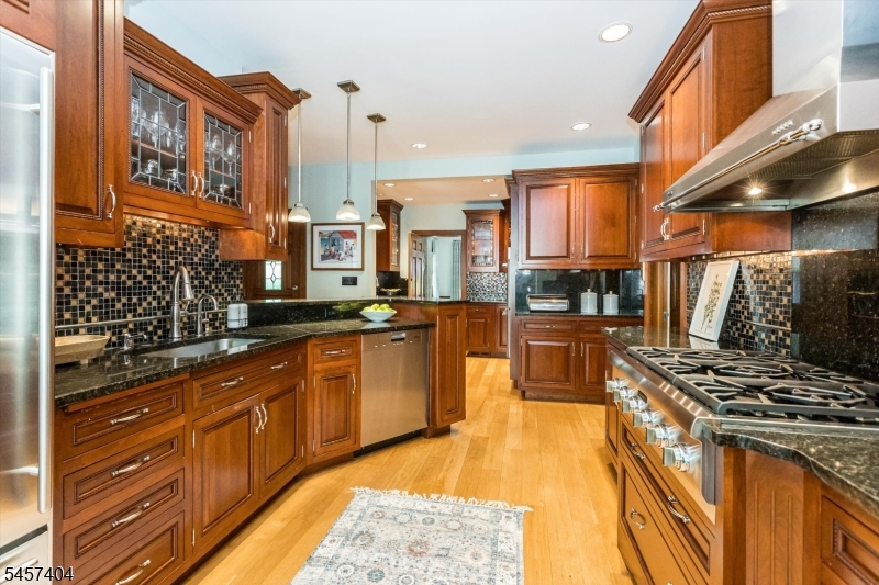 174 Highland Ave Property Photo 19