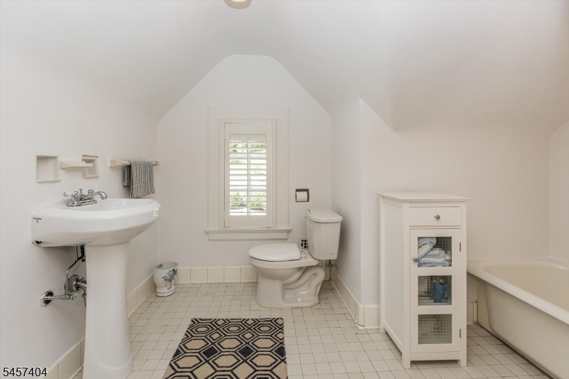 174 Highland Ave Property Photo 34
