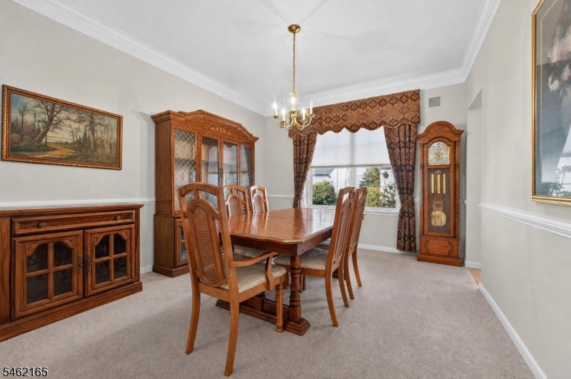 1005 Jefferson Drive Property Photo 4