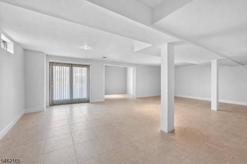 1005 Jefferson Drive Property Photo 14