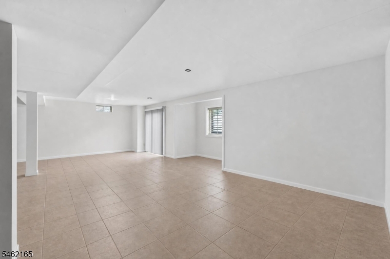 1005 Jefferson Drive Property Photo 15