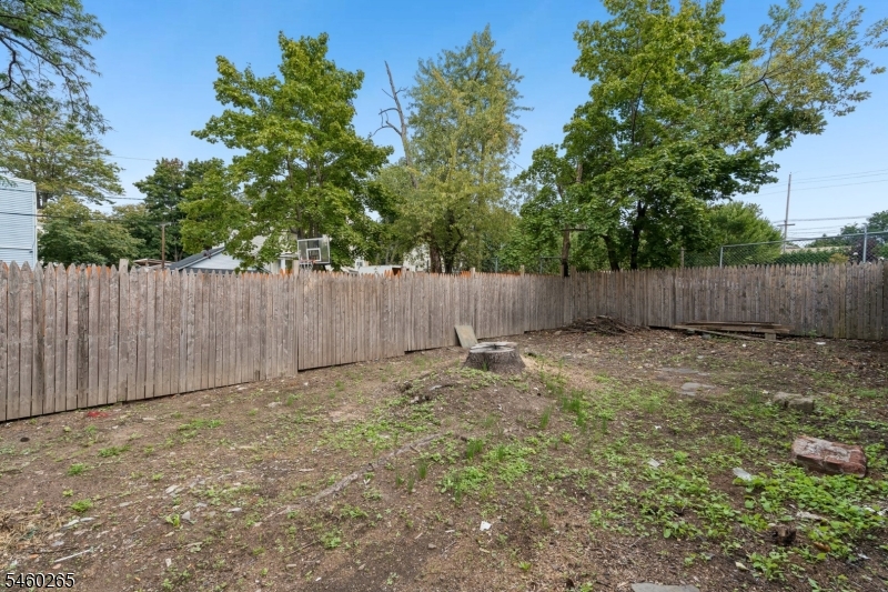 66 Oak Ave Property Photo 25