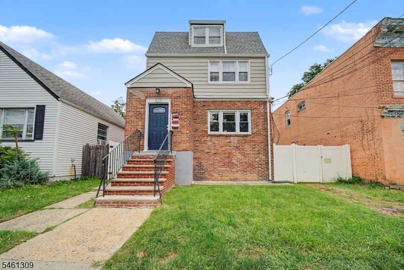 1019 Rivington St Property Photo 1