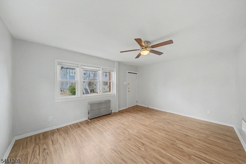 1019 Rivington St Property Photo 12