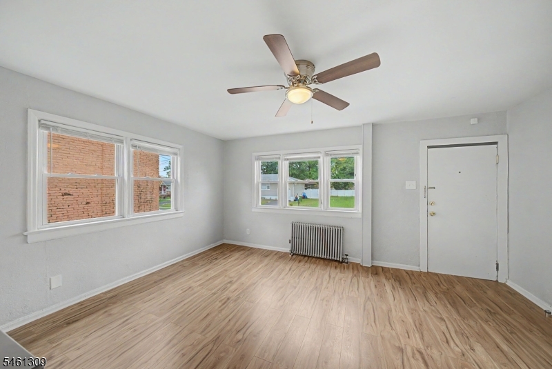 1019 Rivington St Property Photo 13