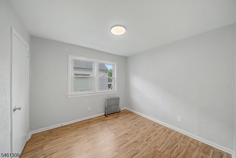 1019 Rivington St Property Photo 15