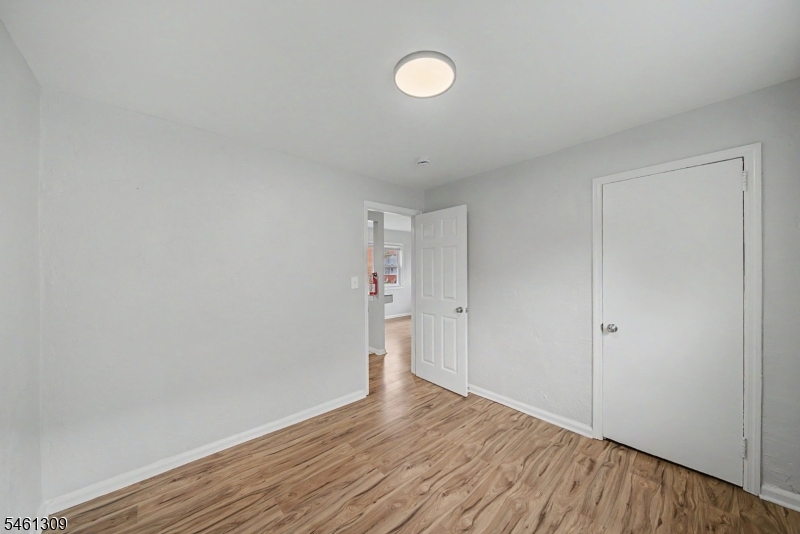 1019 Rivington St Property Photo 16