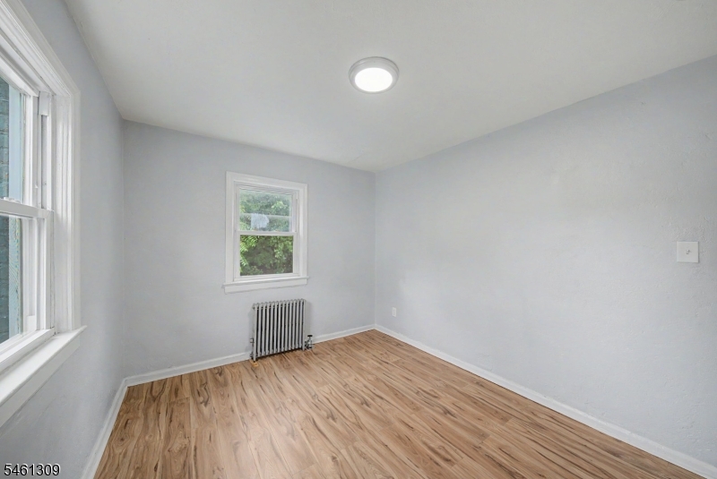 1019 Rivington St Property Photo 25