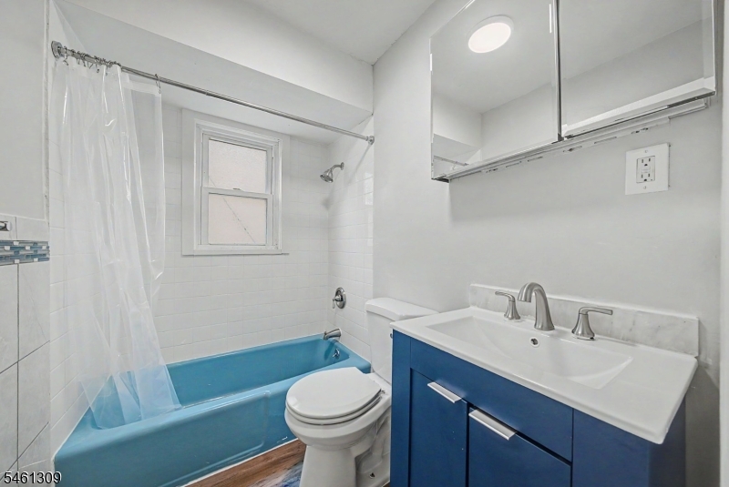 1019 Rivington St Property Photo 27