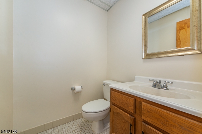 490 Schooleys Mountain Rd Property Photo 12