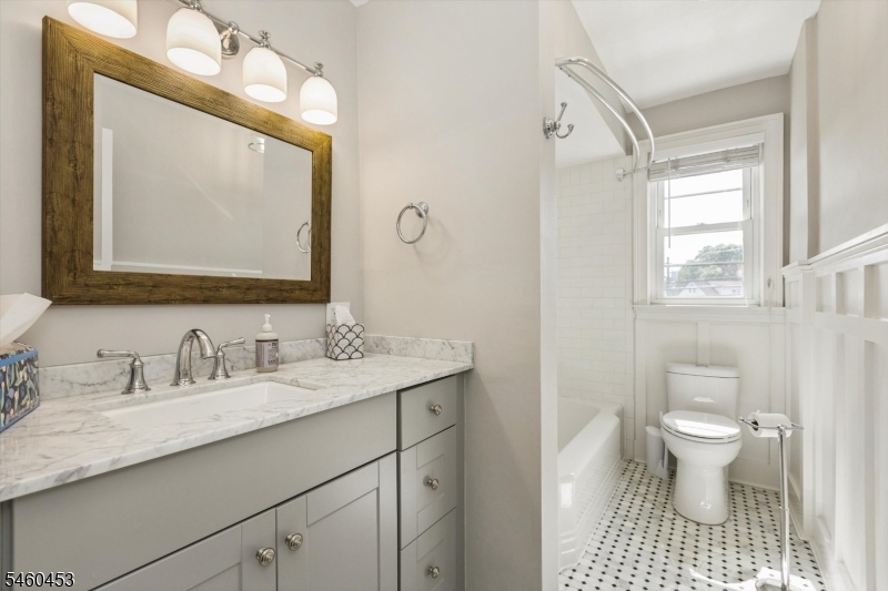 24 Hutton Ave 6 Property Photo 28