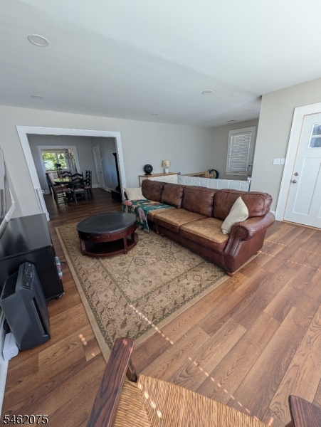 322 E Washington Ave Property Photo 5