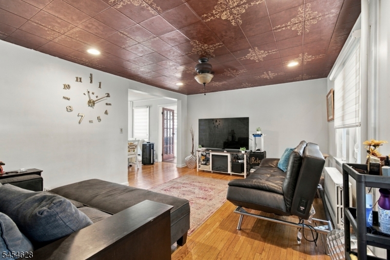 34 E Munson Ave Property Photo 6