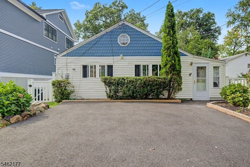 13 Spruce Place Property Photo 1