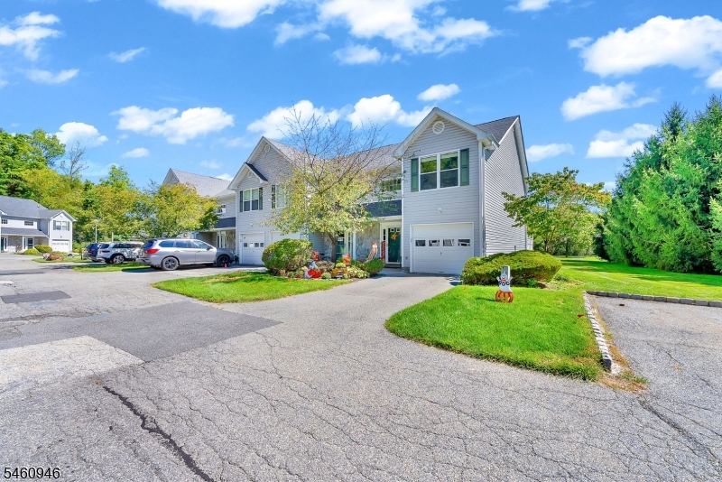 17 Beechmont Ter Property Photo 1