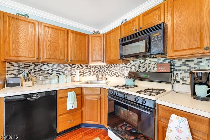 17 Beechmont Ter Property Photo 15