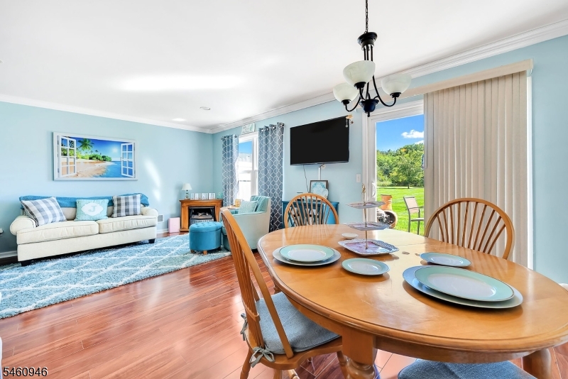 17 Beechmont Ter Property Photo 18
