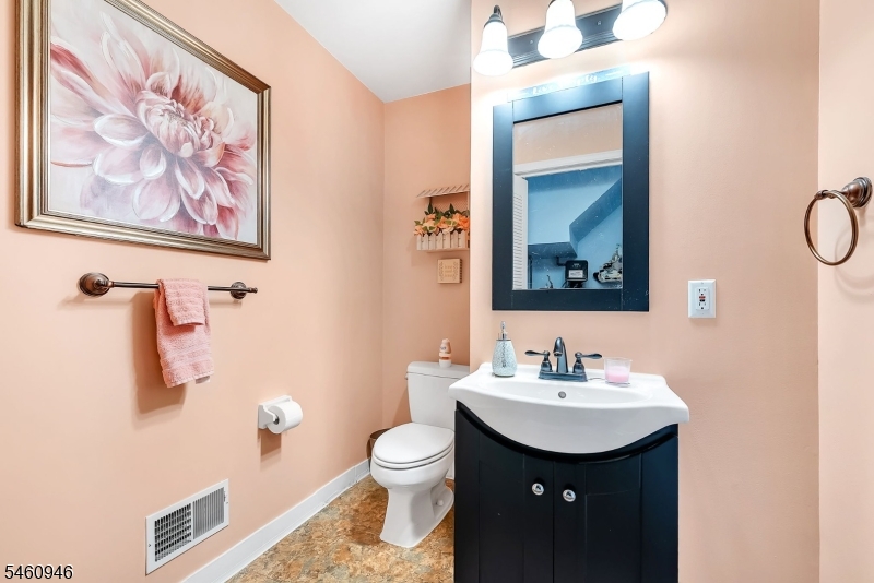 17 Beechmont Ter Property Photo 36