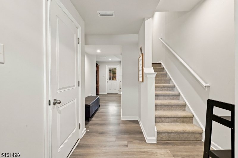 14 F Floyd Ave Property Photo 6