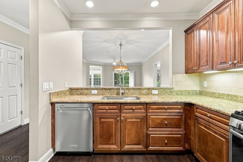 4315 Hoover Ln Property Photo 17
