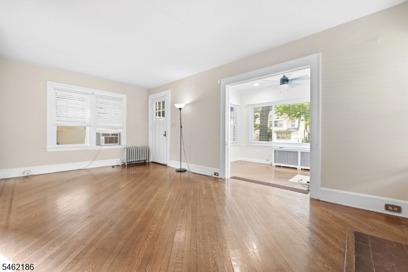 83 Franklin St Property Photo 4