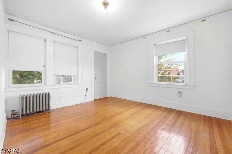 83 Franklin St Property Photo 14