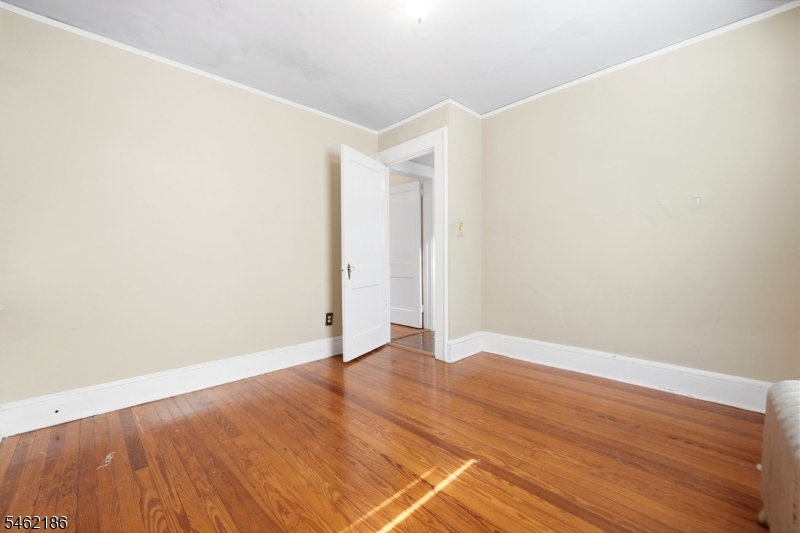83 Franklin St Property Photo 16