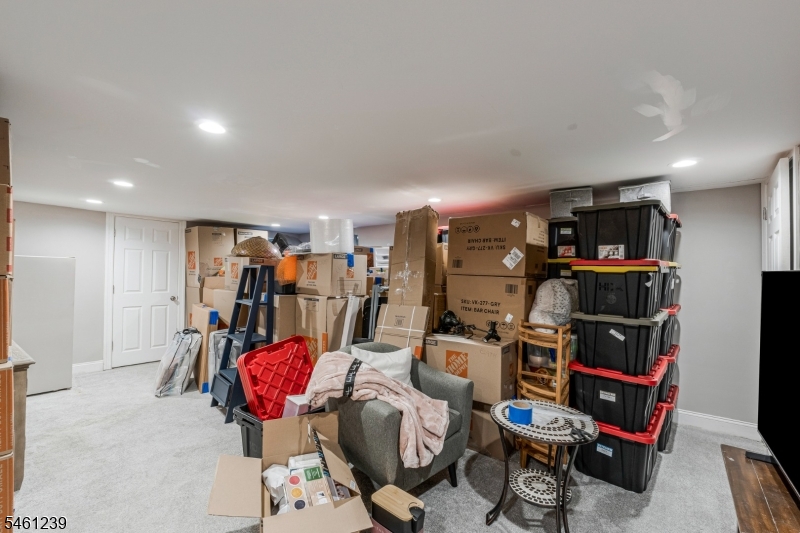 166 Sandford Ave Property Photo 39