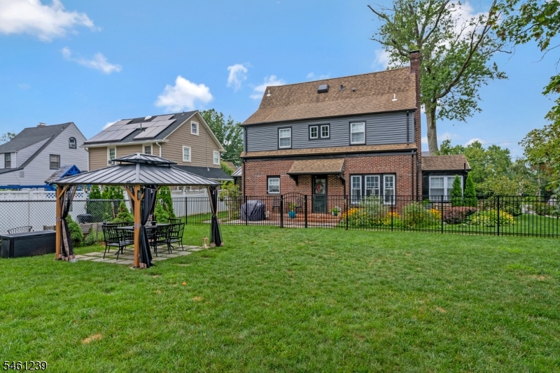 166 Sandford Ave Property Photo 42