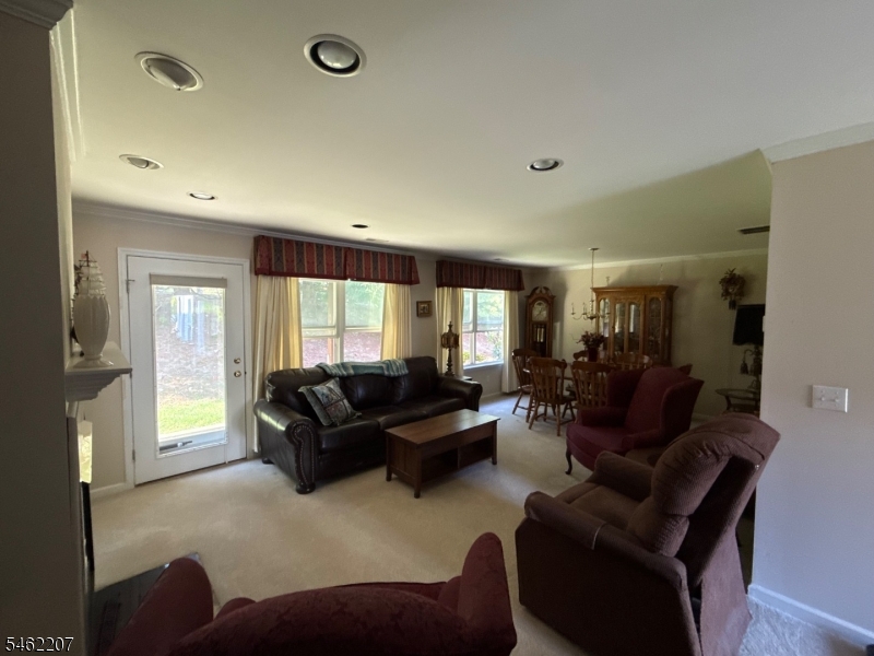 6 Eagles Nest Ln Property Photo 9
