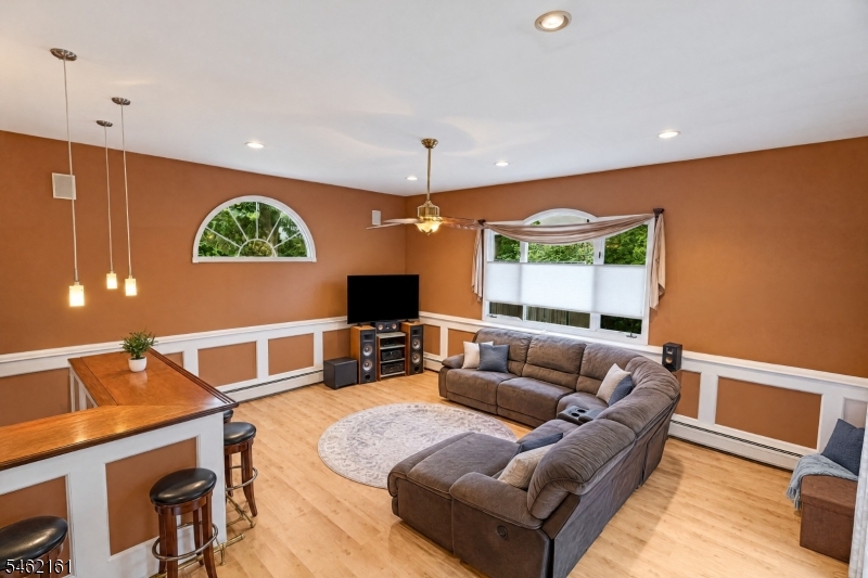 27 Strickland Ave Property Photo 9