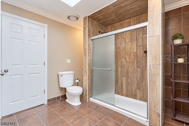 27 Strickland Ave Property Photo 16