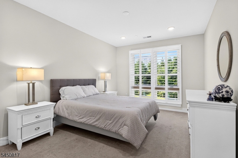 1 Vanderbilt Blvd 303 Property Photo 13