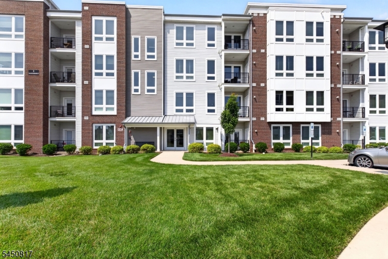 1 Vanderbilt Blvd 303 Property Photo 32