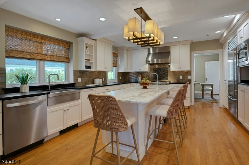12 Hillside Ave Property Photo 10