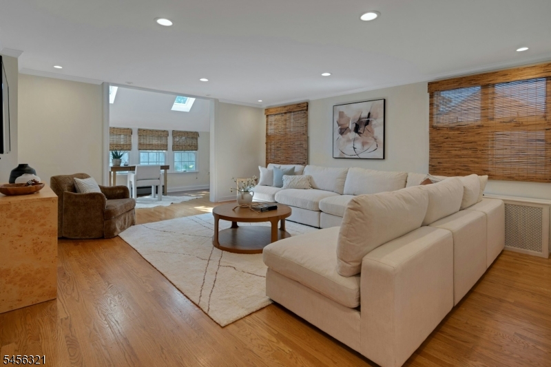12 Hillside Ave Property Photo 14