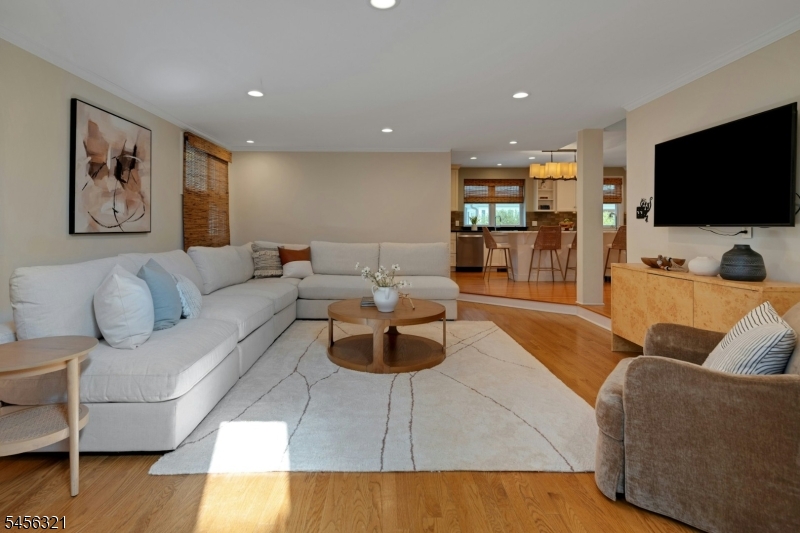 12 Hillside Ave Property Photo 16