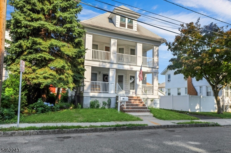 181 Linden Ave Property Photo 1
